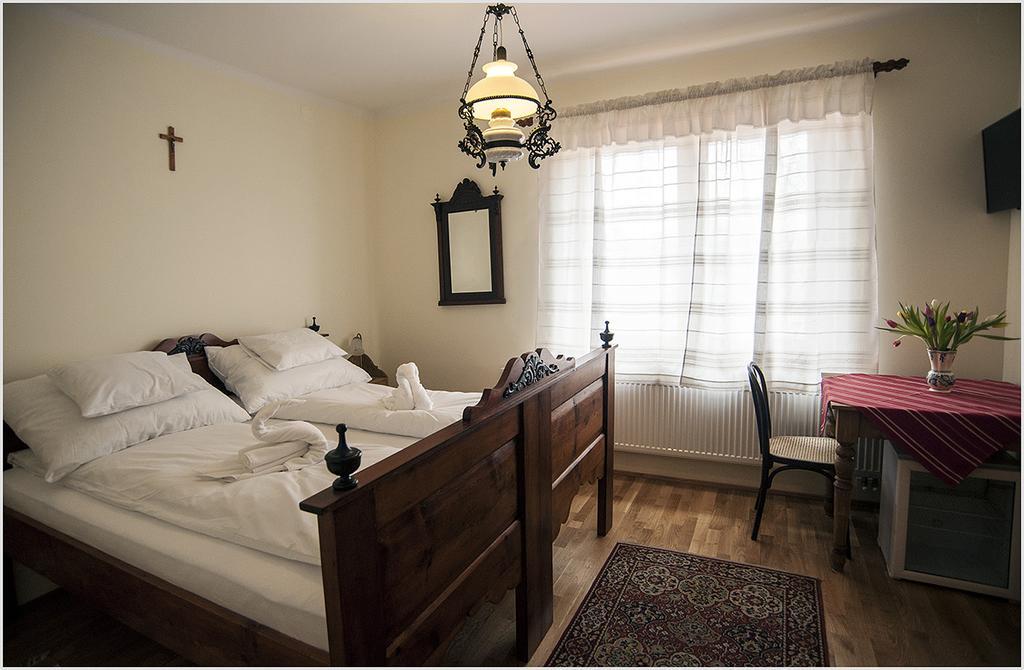 Makó Szent Gellert Borhaz Es Vendegfogado Bed & Breakfast 部屋 写真